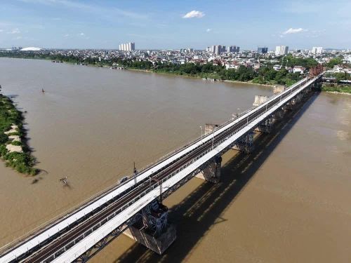 Theo dự kiến, cầu Long Biên sẽ được thông xe ngày 27/5/2026, đáp ứng nhu cầu đi lại của người dân đôi bờ sông Hồng. Ảnh: Hoàng Hiếu - TTXVN