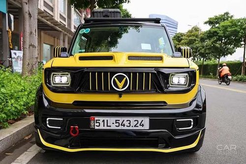 VinFast VF3 sinh ra là để phục vụ cho nhu cầu đô thị, che nắng che mưa thay thế xe máy, đưa đón con nhỏ hoặc đi chợ. Tuy nhiên, đối với những dân chơi thì chiếc xe này có lợi thế rất lớn là dễ dàng cá nhân hóa theo sở thích riêng của mỗi người.