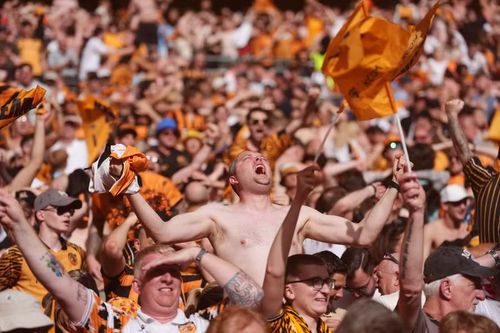 Chiến thắng của Hull City càng đáng chú ý nếu nhìn lại hành trình một năm qua của họ. Mùa này, Hull City chỉ cán đích thứ 6 ở Championship nhưng tận dụng thành công cơ hội play-off để giành tấm vé cuối cùng lên Ngoại hạng Anh.