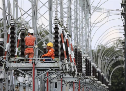 NSMO đã lệnh khởi động các tổ máy chạy dầu đắt tiền gồm S1, S2 Ô Môn I để bảo đảm khả dụng cho hệ thống điện quốc gia.