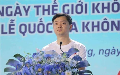 Đồng chí Nguyễn Minh Triết, Ủy viên dự khuyết Ban Chấp hành Trung ương Đảng, Bí thư Thường trực Ban Chấp hành Trung ương Đoàn phát biểu tại Lễ mít tinh.