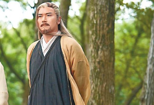 Sang Thần Điêu Hiệp Lữ, Âu Dương Phong sống lang thang trong trạng thái nửa tỉnh nửa mê. 