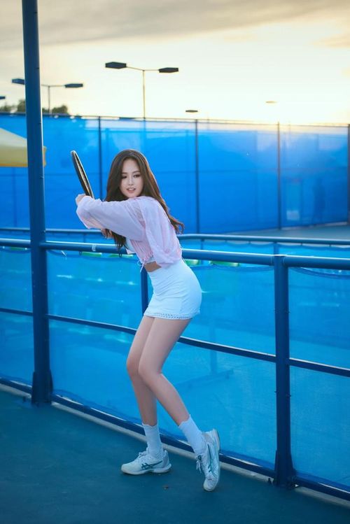 Mai Phương Thúy dành nhiều thời gian cho cuộc sống cá nhân. Cô có niềm đam mê dành cho bộ môn tennis trong vài năm gần đây. Ảnh: FBNV