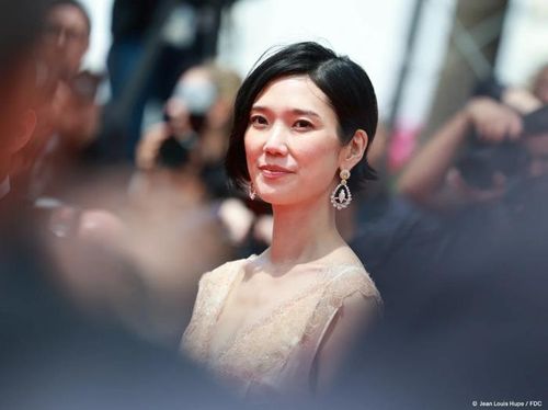Tao Okamoto trở thành nữ diễn viên Nhật Bản đầu tiên giành giải Nữ diễn viên xuất sắc nhất tại Cannes. Ảnh: FDC