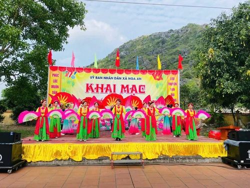 Hoạt động của CLB liên thế hệ thôn Chính Đại mới, xã Nga An đã thúc đẩy phong trào văn nghệ của xã phát triển.