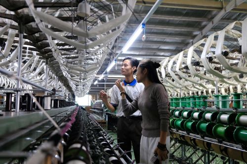 Ngành dâu tằm tơ Lâm Đồng đang từng bước nâng cao giá trị gia tăng, hướng đến xây dựng thương hiệu tơ lụa chất lượng cao, góp phần nâng cao thu nhập cho người dân nông thôn