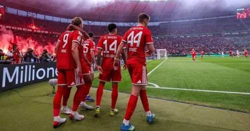 Bayern hủy diệt Stuttgart.
