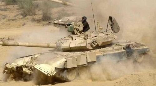Ngoài ra, các phiên bản mới hơn của xe tăng T-90 Mark III cũng được trang bị động cơ mạnh mẽ hơn với công suất 1.350 mã lực, đi kèm kính ngắm hồng ngoại và hệ thống điều khiển hỏa lực do Ấn Độ sản xuất.