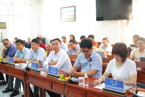 Đại biểu tham dự họp báo thông tin về Lễ hội Du lịch biển đảo Quảng Ngãi năm 2026