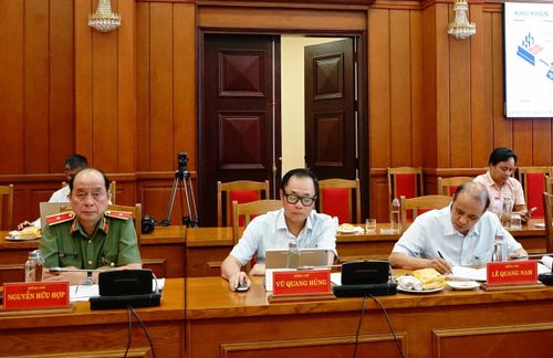 Các đại biểu tham dự phiên họp