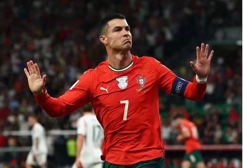 Sau 38 trận mà nhà cầm quân này dẫn dắt, "Brazil của châu Âu" ghi tổng cộng 109 bàn thắng, riêng Ronaldo đóng góp 25 pha lập công sau 30 lần ra sân.