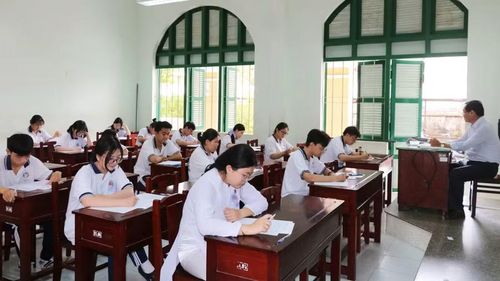 Học sinh lớp 12 tham dự Kỳ thi thử tốt nghiệp THPT năm 2026 tại Đồng Tháp. Ảnh: TN.
