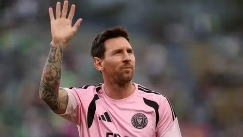 Tờ Marca (Tây Ban Nha) bày tỏ sự lo lắng với tiêu đề: "Chuyện gì đã xảy ra với Messi?. Tuyển Argentina lo lắng khi đội trưởng của họ dính chấn thương chỉ vài ngày trước thềm World Cup 2026". Ảnh: Internet.