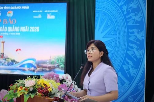 Bà Phạm Thị Trung - Giám đốc Sở Văn hóa, Thể thao và Du lịch tỉnh Quảng Ngãi, Phó Trưởng ban Thường trực Ban tổ chức Lễ hội.