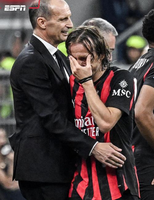 Nỗi buồn của Modric khi Milan đánh rơi vé Champions League. Ảnh: ESPN