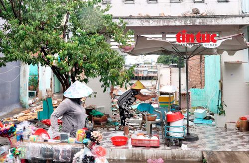 Dù phần lớn nhà ở khu vực phường Chánh Hưng chỉ mua bán bằng giấy tay nhưng chính sách bồi thường lần này khá thỏa đáng, nhiều hộ dân cũng đồng tình.