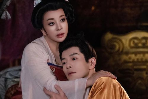 Thành công của Võ Tắc Thiên truyền kỳ cho thấy nghệ sĩ lớn tuổi vẫn có thể tạo sức hút mạnh trong thời đại nội dung số.