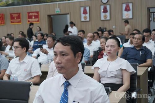 Ông Huỳnh Ngọc Hùng, Phó Giám đốc Công ty TNHH MTV Petrolimex Lâm Đồng tại hội nghị. Ảnh: Lê Sơn