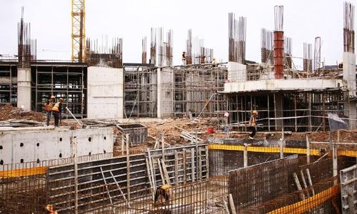 Nhà thầu đẩy nhanh tiến độ thi công dự án nhà ở xã hội thuộc Khu đô thị mới phía Tây Dĩnh Trì, phường Bắc Giang.