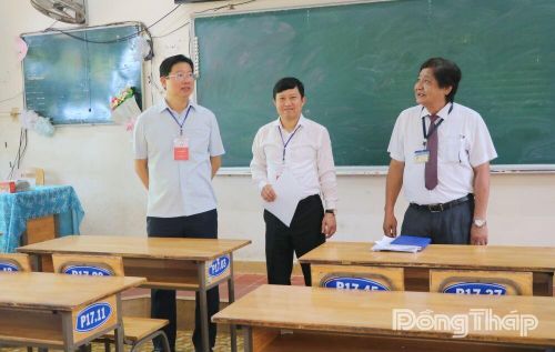Phó Chủ tịch UBND tỉnh Huỳnh Minh Tuấn kiểm tra công tác chuẩn bị Kỳ thi Tuyển sinh trung học phổ thông năm học 2026 - 2027 và thi Tốt nghiệp trung học phổ thông năm 2026 tại Điểm thi Trường Trung học phổ thông Chợ Gạo.