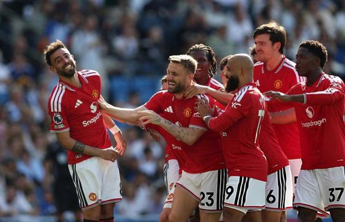 Các cầu thủ Man United ăn mừng bàn thắng vào lưới Brighton (Ảnh: Getty).
