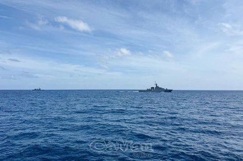  Biên đội tàu 552, 512 của Hải quân Hoàng gia Thái Lan trên tuyến tuần tra chung.