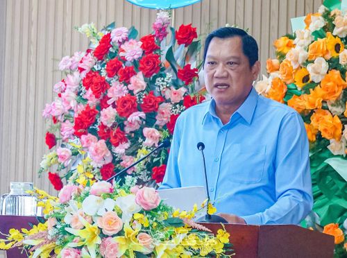  Phó Chủ tịch Thường trực UBND tỉnh Lâm Văn Bi phát biểu tại tọa đàm.