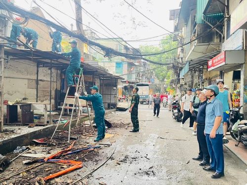 Công tác giải phóng mặt bằng đường Vành đai 2,5 trên địa bàn phường. Ảnh: KĐ