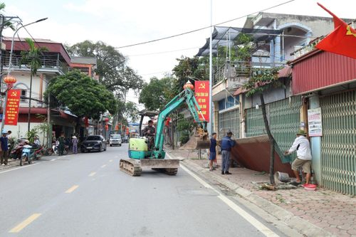 Nhiều tuyến đường ở xã Phúc Sơn thông thoáng hơn sau khi giải tỏa các công trình vi phạm. Ảnh: Kim Nhuệ