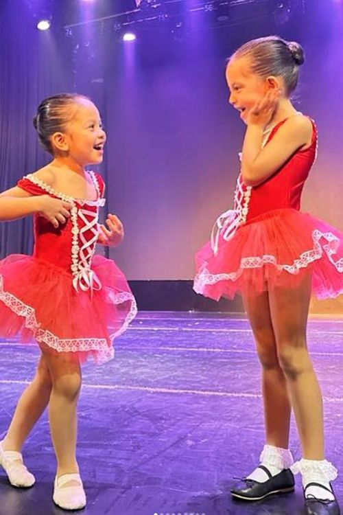 Hiện tại, Lisa thường xuất hiện cùng gia đình trong các chuyến du lịch, sự kiện thời trang và các video đời sống thường ngày. Dù còn nhỏ, cô bé đã được xem là một “hot kid” nổi bật của showbiz Việt nhờ sự tự tin và phong cách riêng