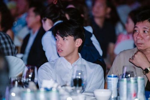 Khi lớn lên, Subeo ngày càng gây chú ý với ngoại hình điển trai, chiều cao nổi bật cùng phong thái chững chạc. Hồ Ngọc Hà và Cường Đô La dù không còn bên nhau nhưng vẫn giữ mối quan hệ văn minh để cùng chăm sóc và nuôi dạy con trai.