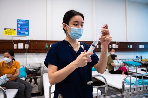 Luật Phòng bệnh mới được kỳ vọng nâng cao năng lực phòng bệnh từ sớm, từ xa. Ảnh: Đinh Hà.