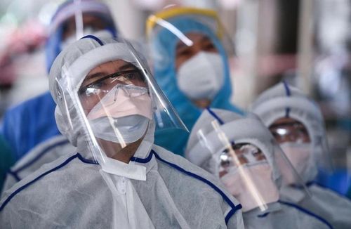 Nhiều chính sách mới trong Luật Phòng bệnh sẽ áp dụng từ 1/7. Ảnh: Duy Hiệu.