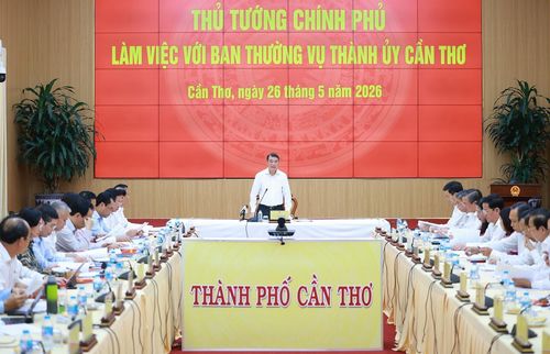 Thủ tướng Lê Minh Hưng làm việc với Ban Thường vụ Thành ủy Cần Thơ. Ảnh: Dương Giang – TTXVN