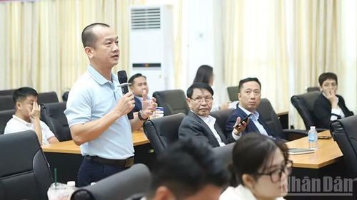 Các đại biểu thảo luận tại Diễn đàn. (Ảnh: Cộng tác viên)