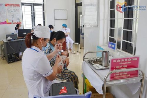 Tiêm chủng là biện pháp phòng bệnh hiệu quả ở trẻ em