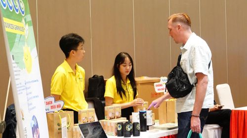  Hơn 50 gian hàng công nghệ được trưng bày, giới thiệu trực tiếp tại sự kiện. Ảnh: XUÂN QUỲNH 