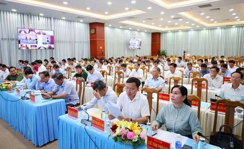 Đại biểu dự hội nghị.
