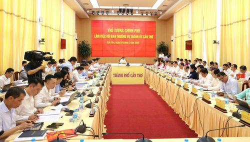 Quang cảnh buổi làm việc. Ảnh: Minh Trung.