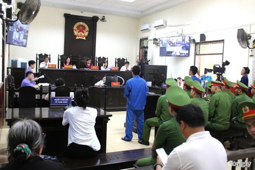 Toàn cảnh phiên tòa sơ thẩm xét xử Tài đen và đồng bọn.