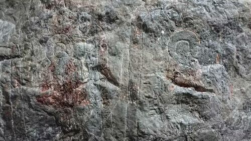 Bộ sưu tập tranh khắc ma nhai 18 vị La Hán không chỉ là minh chứng sống động về nghệ thuật chạm khắc đá mà còn phản ánh chiều sâu văn hóa, tín ngưỡng Phật giáo của vùng đất Cố đô. (Ảnh: Thùy Dung/TTXVN)