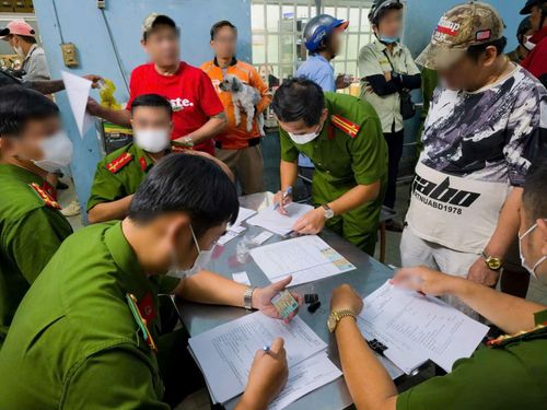 Công an phường Hòa Hưng triệt phá nhiều đường dây ma túy trên địa bàn. Ảnh: Công an TP Hồ Chí Minh cung cấp