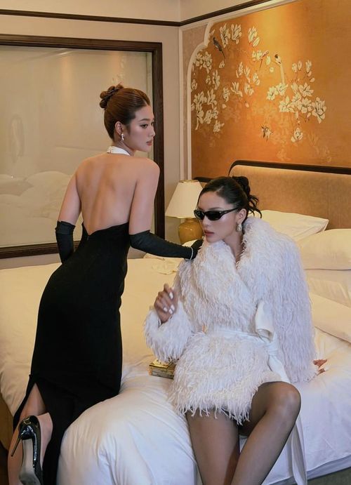 Kỳ Duyên và Thiên Ân luôn "lên đồ" sang chảnh mỗi khi cùng nhau xuất hiện trước công chúng. Ảnh: FBNV