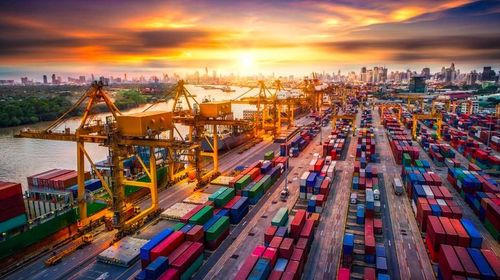 Logistics là một trong những lĩnh vực hợp tác tiềm năng giữa Việt Nam và các nước ASEAN, trong đó có Singapore, Thái Lan. Ảnh minh họa