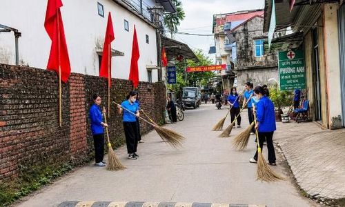 Đoàn thanh niên xã Xuân Cẩm phát động ngày Chủ nhật xanh.