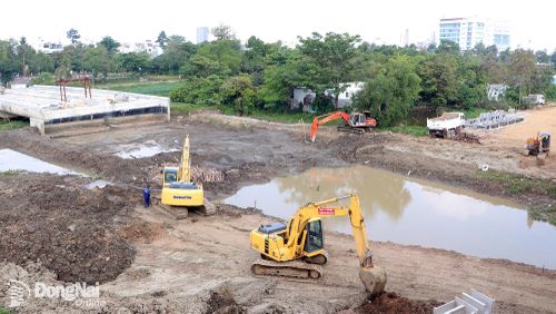 Thi công Dự án Xây dựng đường ven sông Cái.