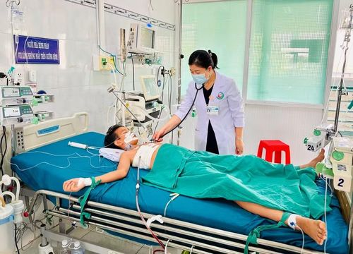  Nghị quyết số 261/2025/QH15 là nguồn động viên lớn để đội ngũ y, bác sĩ gắn bó cống hiến với nghề. Ảnh: N.N 