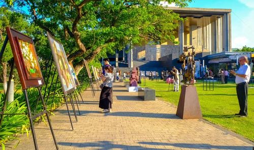 Triển lãm quy tụ 62 tác phẩm của 56 tác giả đến từ Gia Lai và TP. Hồ Chí Minh. Ảnh: Ngọc Nhuận