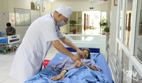 Lượng bệnh nhân nhập viện do các bệnh liên quan đến thời tiết tăng tại Bệnh viên Đa khoa Bắc Kạn.