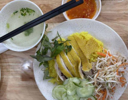 Cơm gà Phú Yên. Ảnh: Linh Boo